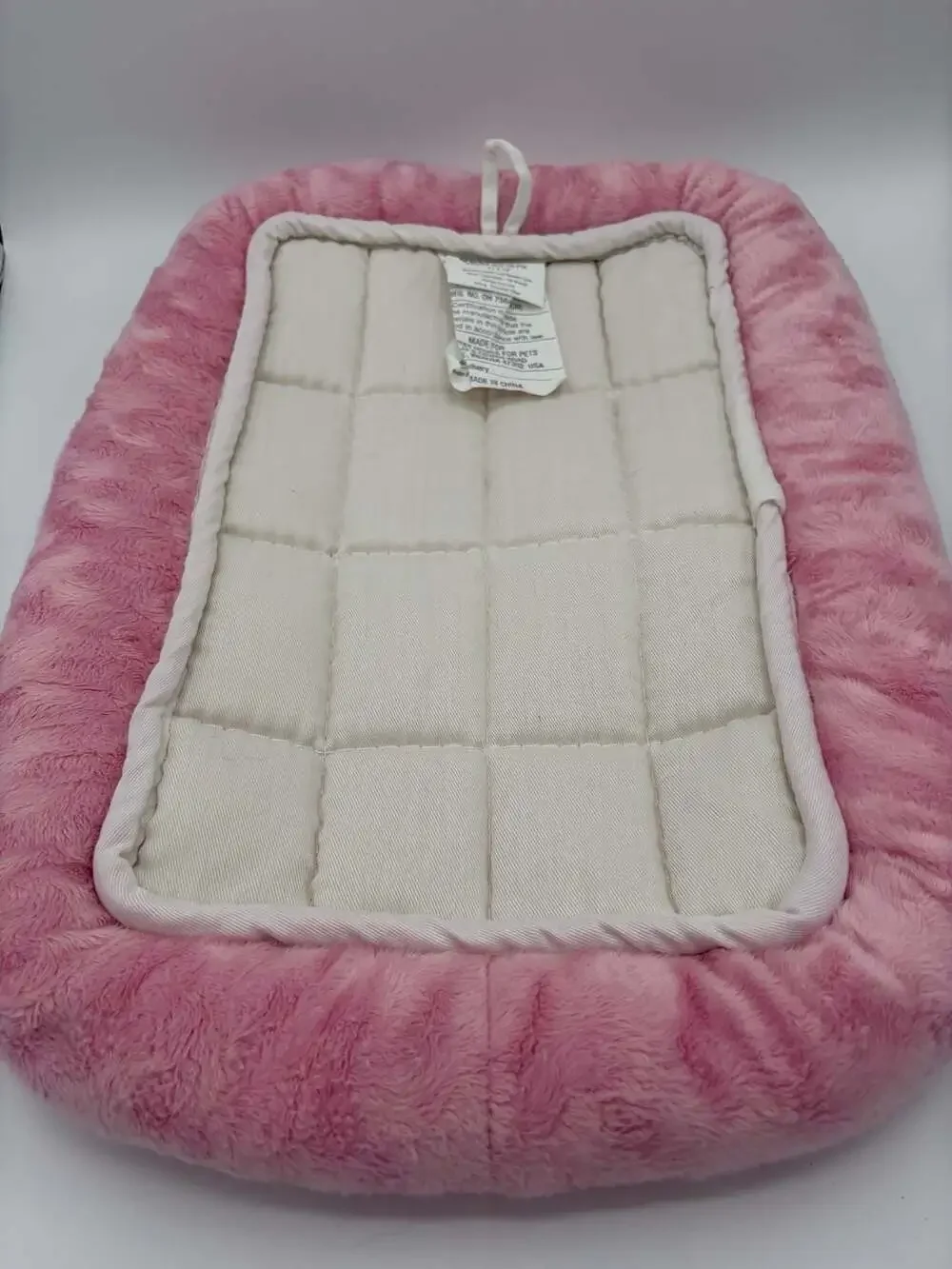 Quiet Time Fashion Pet Bed Model 40218-PK 17 x 12 Pink
